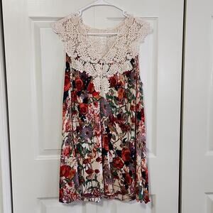Umgee Multi-colored Lace‎ Sleeveless Tank Top Tunic Size Med V-neck Summer